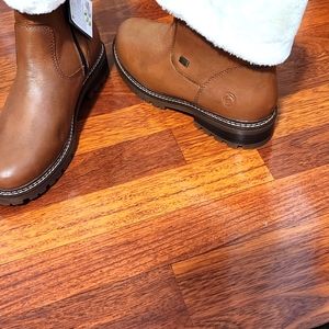 Women's leather winter boots